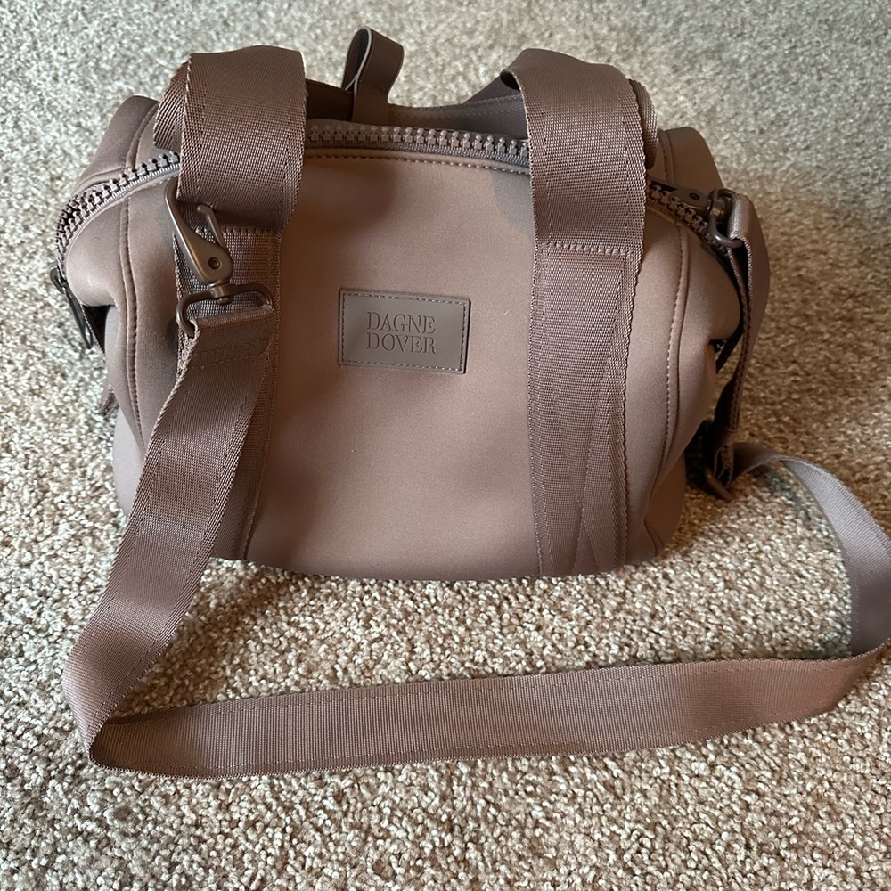 Dagne Dover Landon Medium